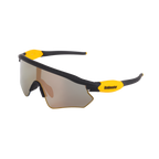 [color:black-yellow]