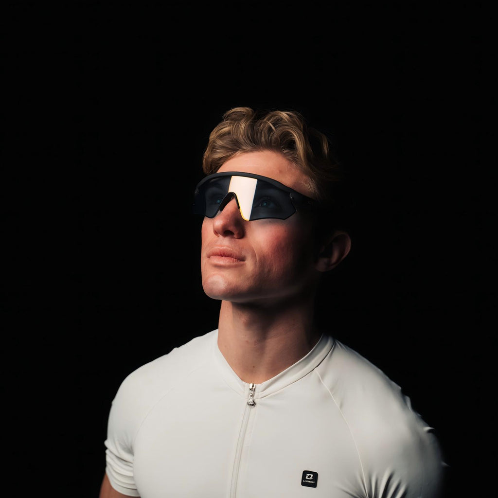 [color:Black][feature]