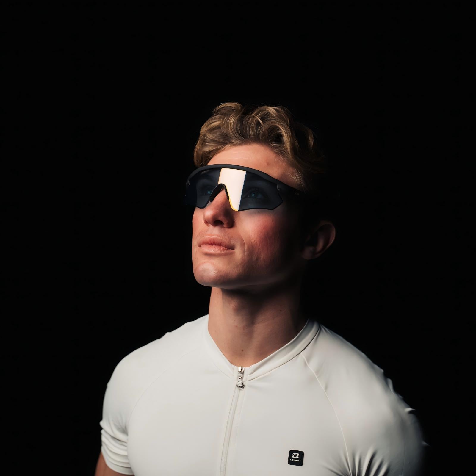 [color:Black][feature]